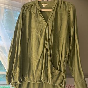 Green blouse long sleeve